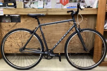 FAIRDALE　EXPRESS　700×40Cタイヤのフラットバーピストバイク