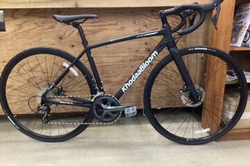 KhodaaBloom　FARNA DISC Tiagra　トリプルバテットなアルミフレームで、油圧ディスクブレーキで、10速ティアグラなロードバイク。