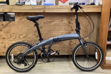 RENAULT　INITIAL207　サイクリング向け折り畳み自転車。旅行先のおともに。