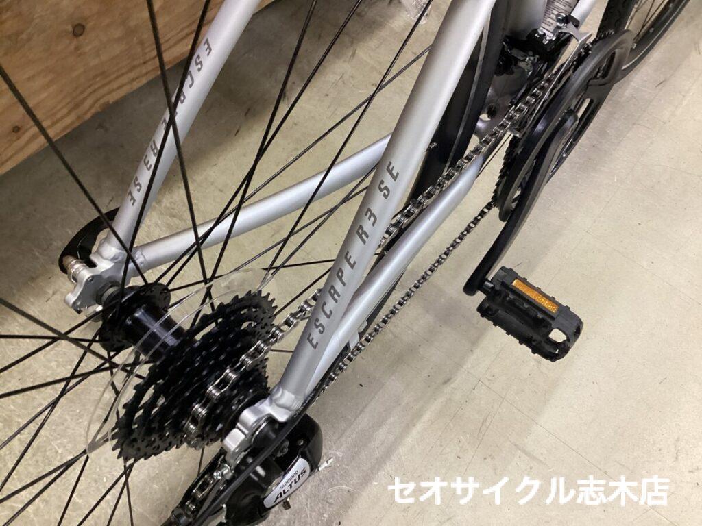 GIANT ESCAPE R3 SE 2025年モデルのエスケープR3の限定仕様が入荷！数量限定の特別価格！ | セオサイクル志木店