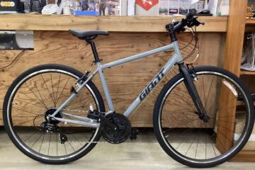 GIANT　ESCAPE X3　太いタイヤのエスケープ！のグレー入荷！